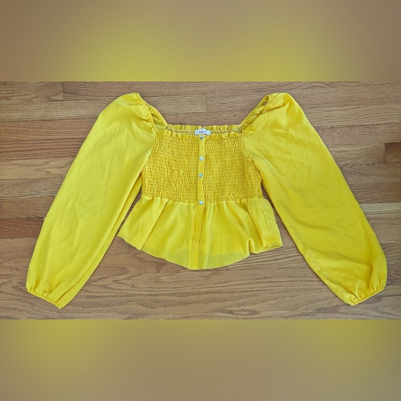 vivace Tops - Vivace Blouse Women’s 2XL Yellow Crop Faux Buttons Ruched Long Sleeve Top Causal